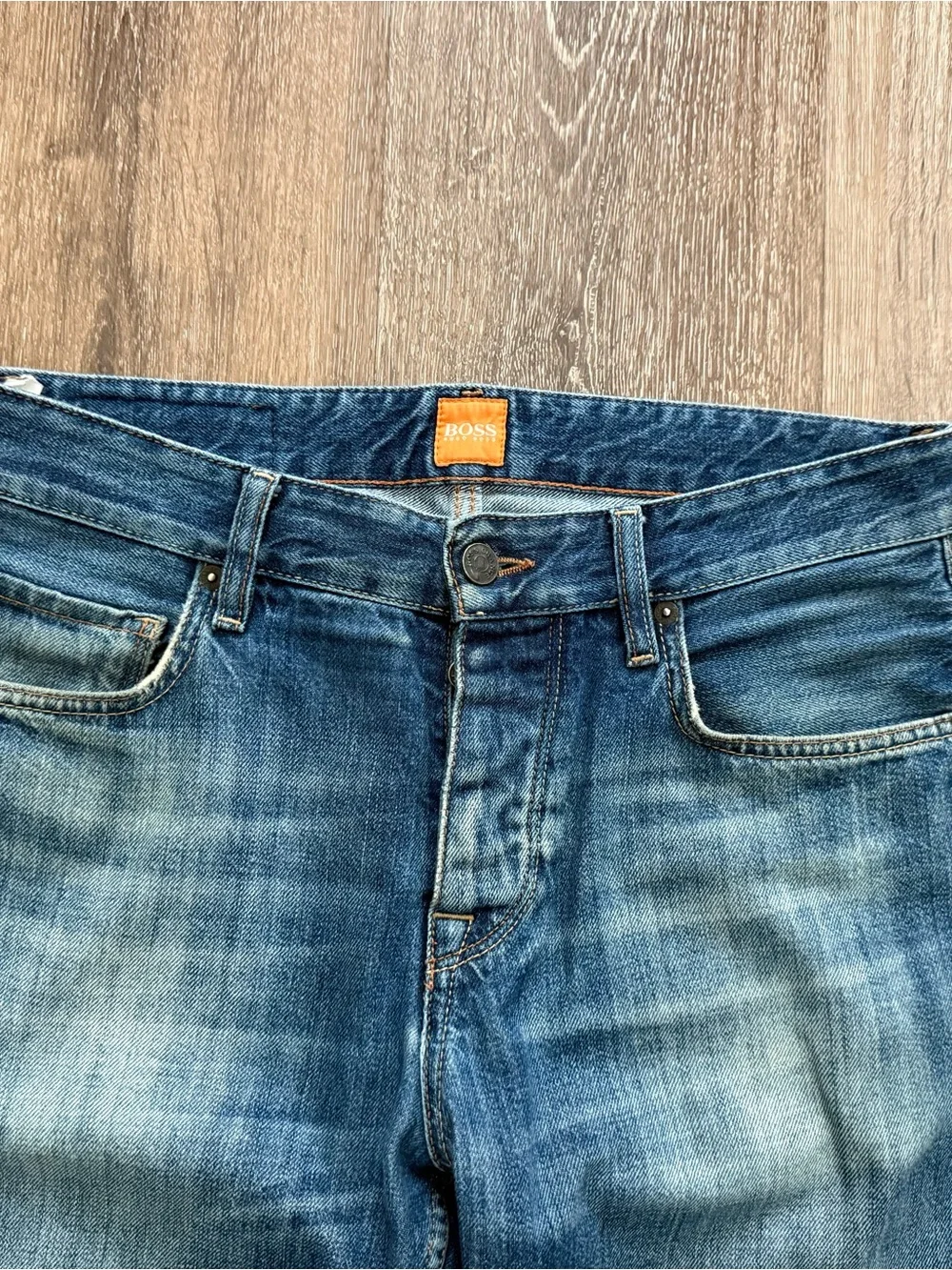 Hugo Boss Faded Blue Straight-Leg Jeans size 30